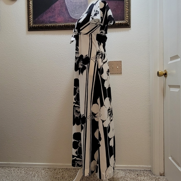 Maxi Dress - Picture 5 of 16